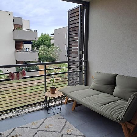Appartement T2 Avec Terrasse, 5 Min De La Plage Fréjus Exteriér fotografie