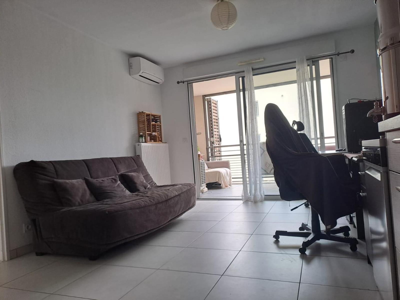 Appartement T2 Avec Terrasse, 5 Min De La Plage Fréjus Exteriér fotografie